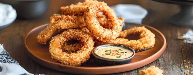 Onion Rings with Dipping Sauce made in the air fryer